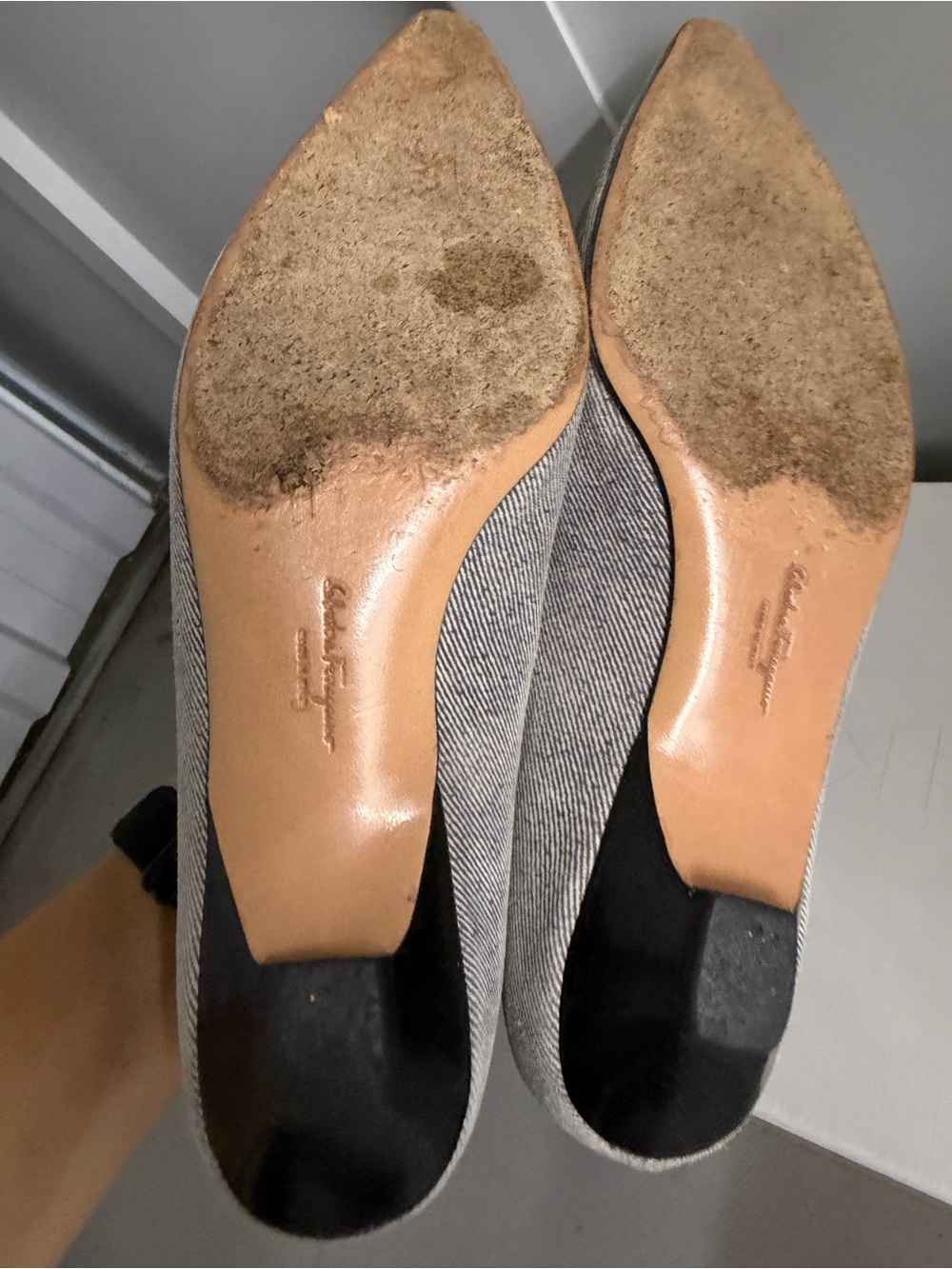 Salvatore Ferragamo Grey & White Striped Fabric Bow Pointed Toe Flats Size 10 B - Picture 12 of 13